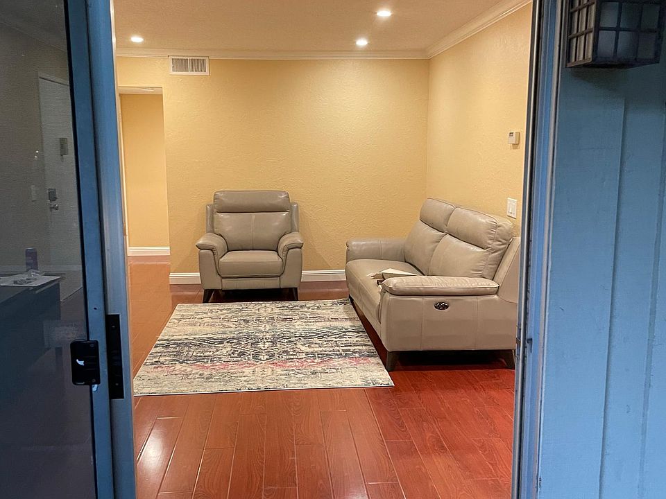 Comfortable recliner couches