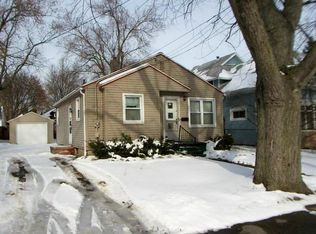 711 E Willard Ave, Lansing, MI 48910