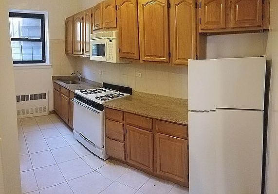 3rd image of 315 Ocean Pkwy #22