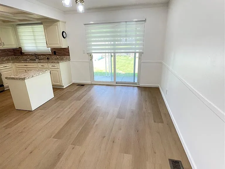 32827 Dover Ave — Photo 17