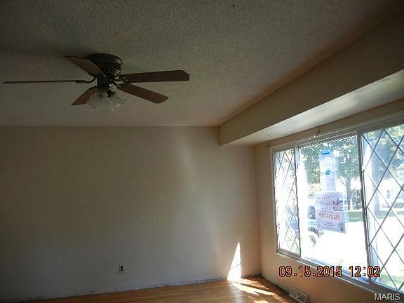 4th image of 85 Chateau Dr