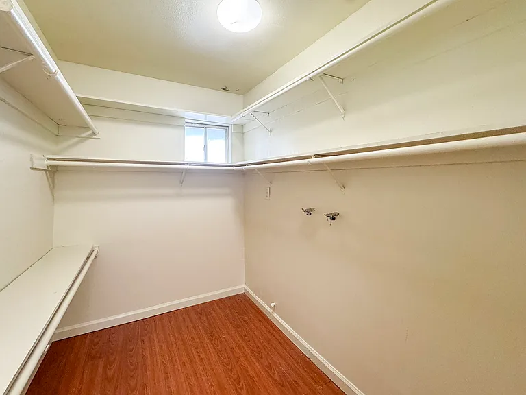 4627 Prospect Ave — Photo 10