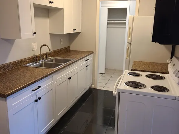 561 Geneva St, Aurora, CO 80010