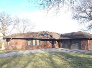 605 Boswell Ave, Crete, NE 68333