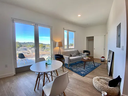 5300 W Adams Blvd #303 Photo 1