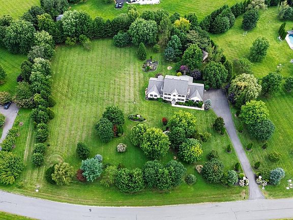 4th image of 37849 Wright Farm Dr