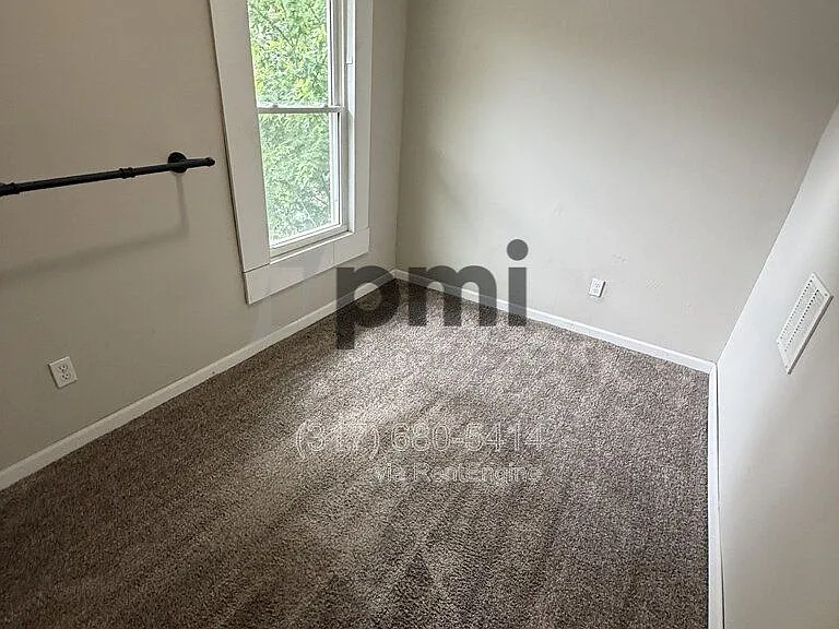 3502 N Kenwood Ave — Photo 24