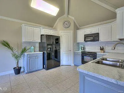302 Haguewood Cir — Photo 9