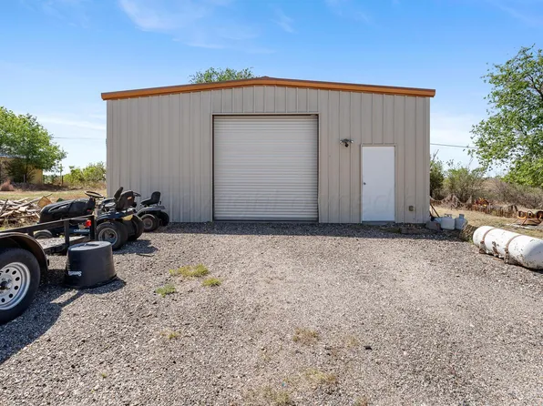 341 Angel St, Howardwick, TX 79226