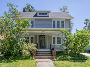 2569 Canterbury Rd, Cleveland Heights, OH 44118