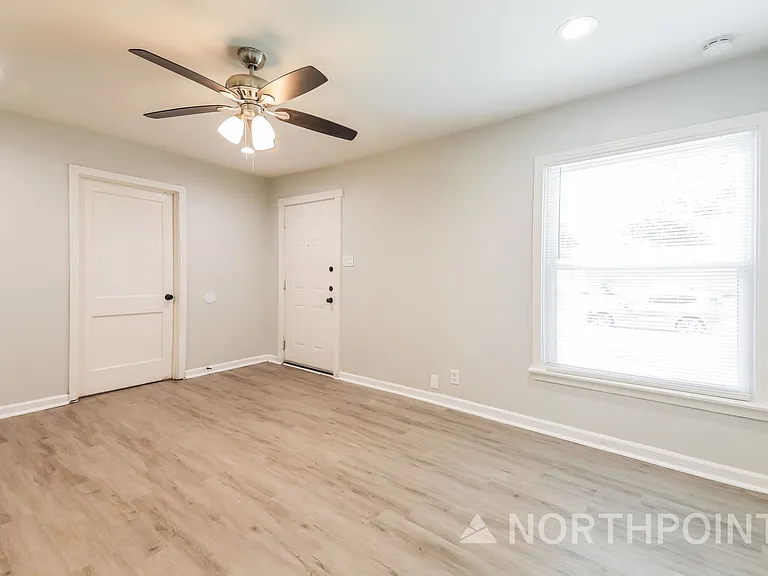 2118 Norwood Dr — Photo 4