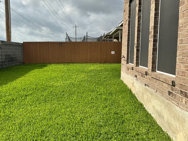 813 Pausa Dr — Photo 15