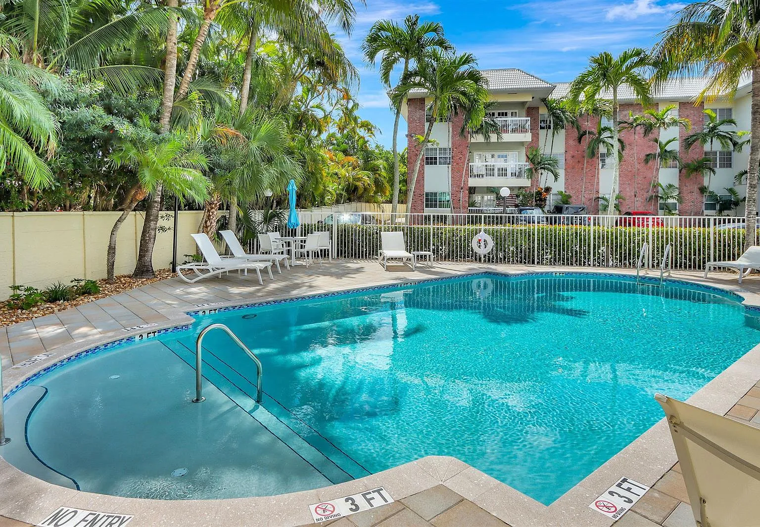 1 bed, 678 sqft, $2,095 — Photo 2