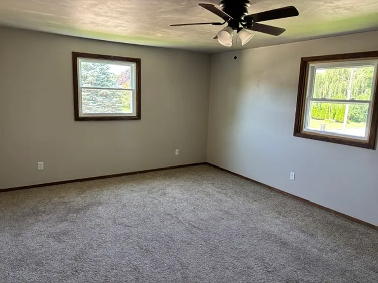 3601 Crestview Dr — Photo 9