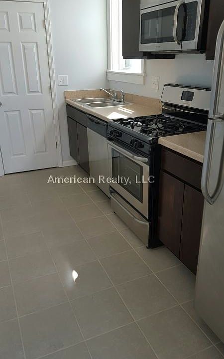 1st image of 3736 W Lawrence Ave