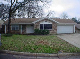 1711 Sagebrush Trl, Euless, TX 76040