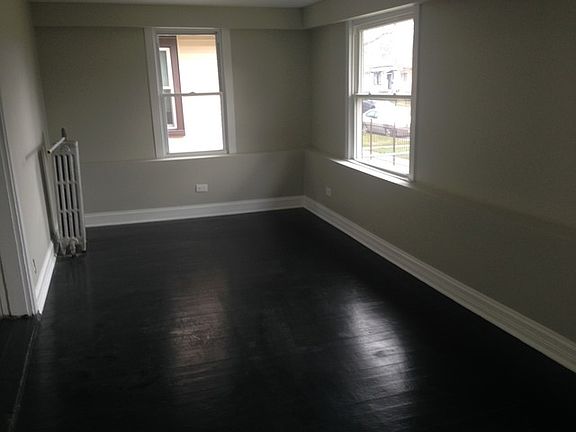 3rd image of 1039 N Lockwood Ave