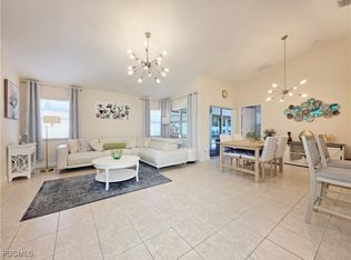 2305 Summersweet Dr, Alva, FL 33920