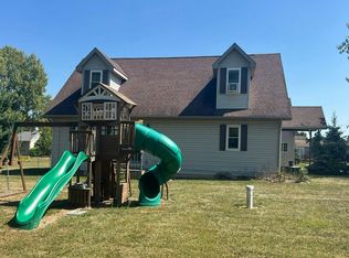 406 Elm St, Cairo, OH 45820