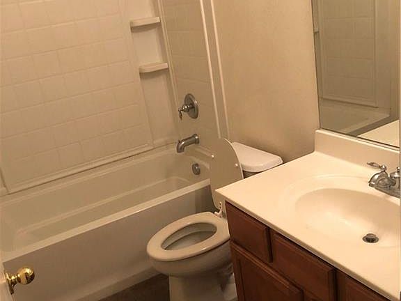4th image of 7586 Garden Galley St