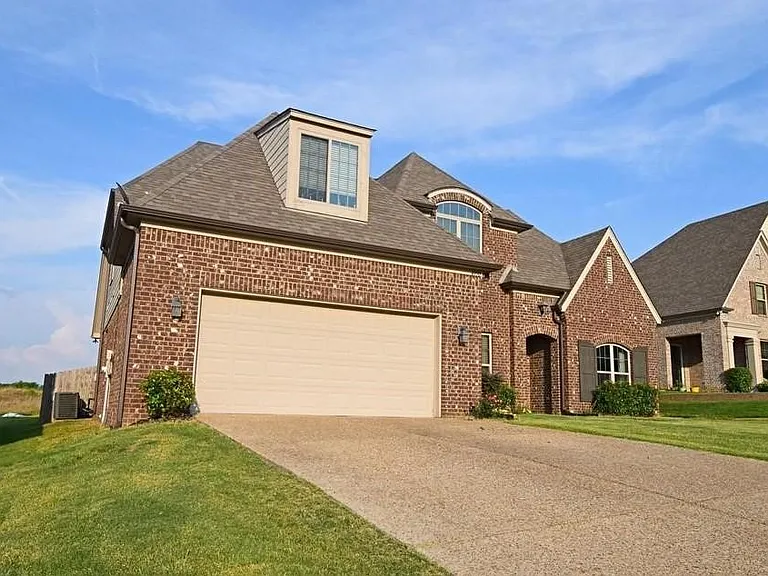 4950 E Trinity Park Dr — Photo 3
