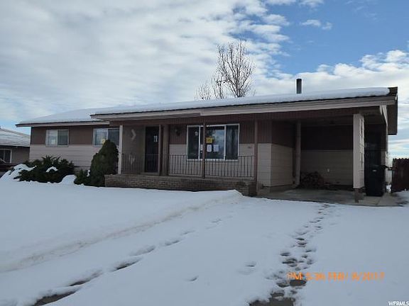 3rd image of 585 W Miller Dr