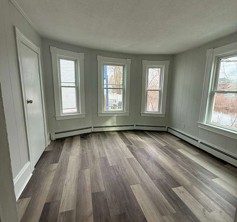 1st image of 11 Granville St Floor 2