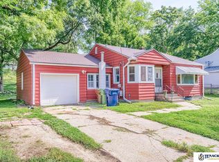1904 Lindyview Ln, Bellevue, NE 68005