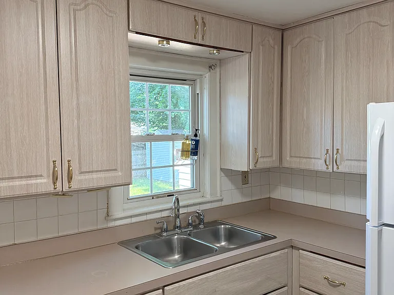 45 McAlee Ave — Photo 6