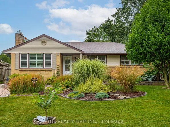 476 Blake St, London, ON N6K 2N8