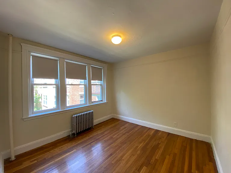1687 Commonwealth Ave #9 — Photo 2