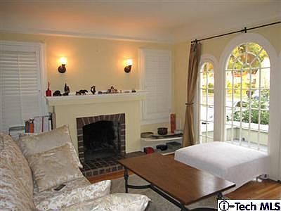 2nd image of 271 Bonita Ave
