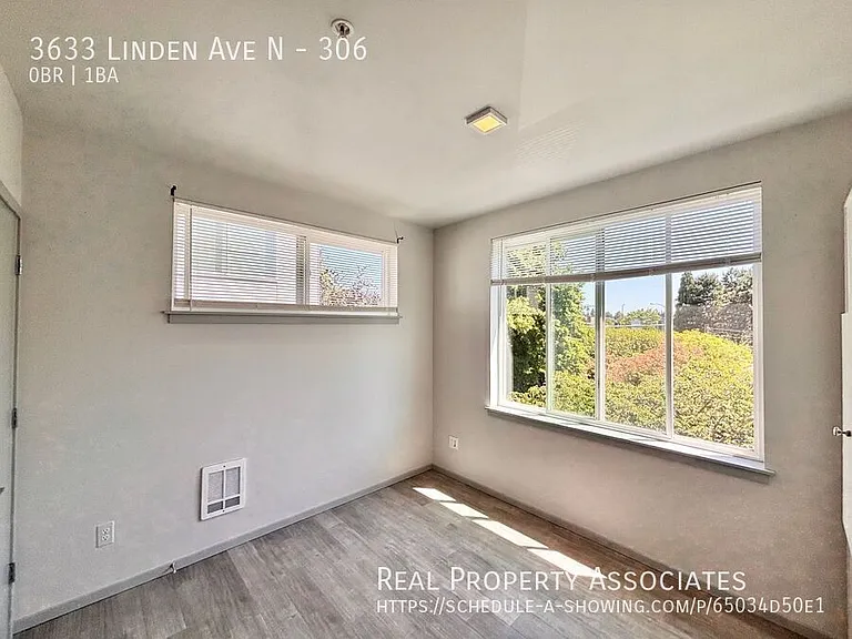 3633 Linden Ave N — Photo 20