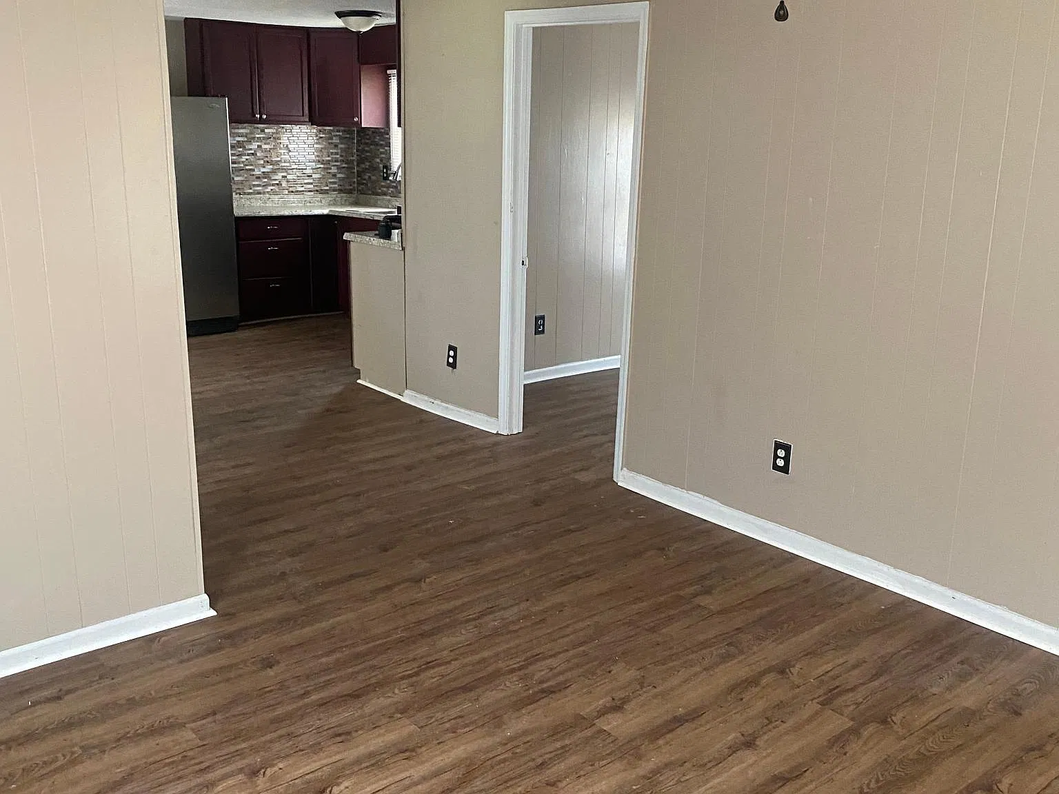 3 bed, 1000 sqft, $1,500 — Photo 4