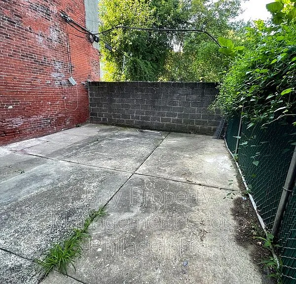 1432 W Venango St #1 — Photo 21
