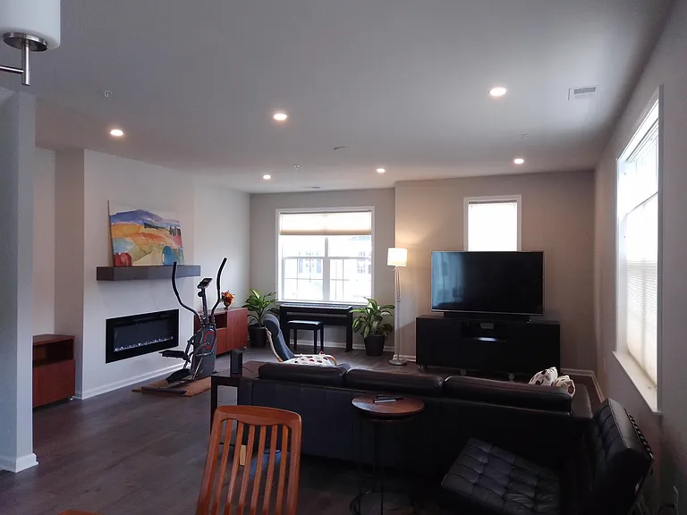 1701 Evans Ln — Photo 6