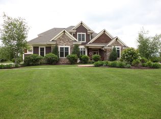 N36W23811 Broken Hill Cir S, Pewaukee, WI 53072