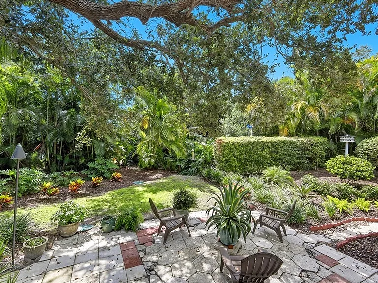 902 Tides Rd — Photo 22