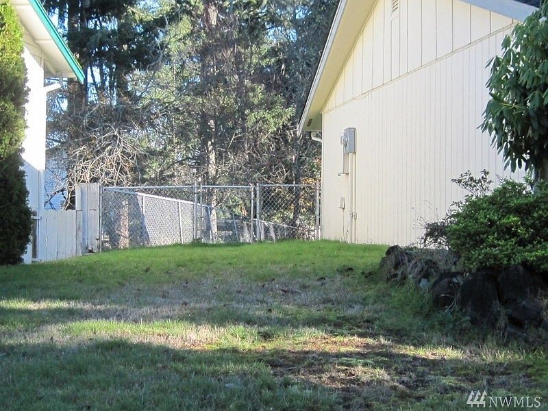 2nd image of 5409 83rd Ave W