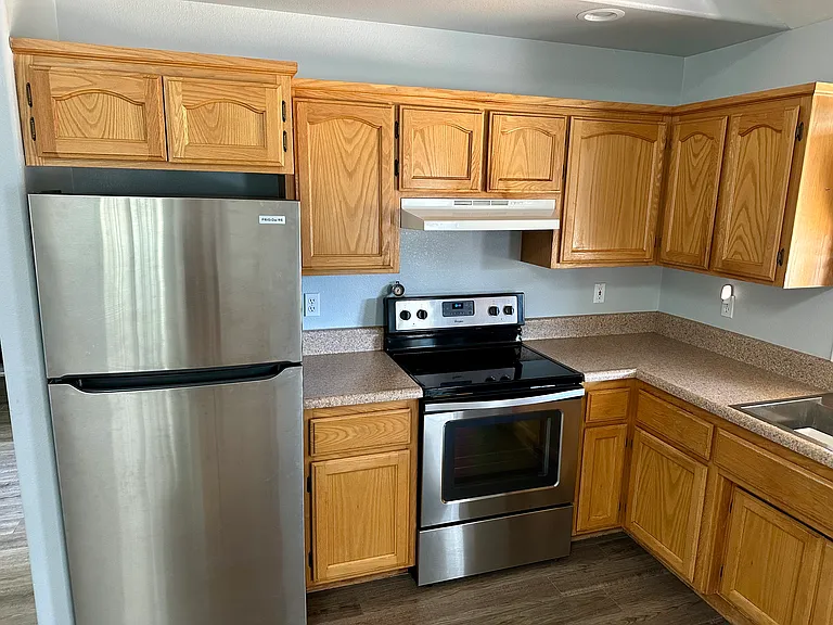 350 Walnut Ln — Photo 7