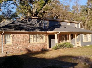 328 6th Ave #A, Mount Pleasant, SC 29464