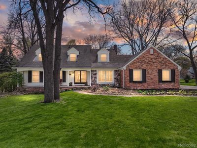 22641 N Nottingham Dr, Beverly Hills, MI, 48025
