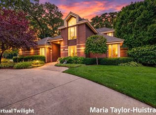 15926 Orchard Point Dr, Spring Lake, MI 49456