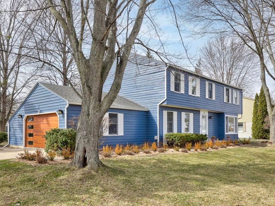 1st image of 530 Holbrook Ln