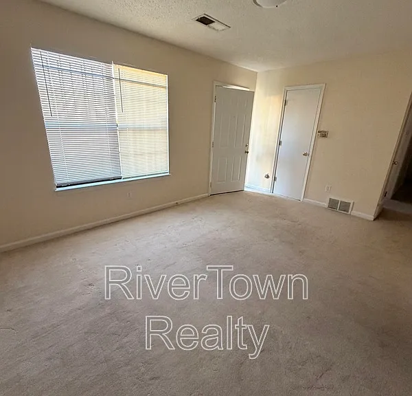 3834 Windermere Rd — Photo 3