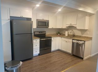 866 Haverhill St APT 6, Rowley, MA 01969