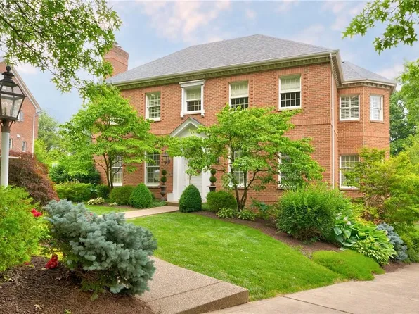 2513 Heartwood Dr, Pittsburgh, PA 15241