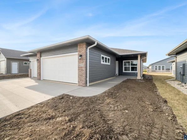 6225 S Flat Creek Ave, Sioux Falls, SD 57108