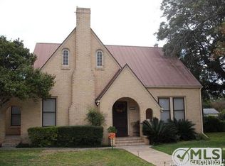 1211 28th St, Hondo, TX 78861