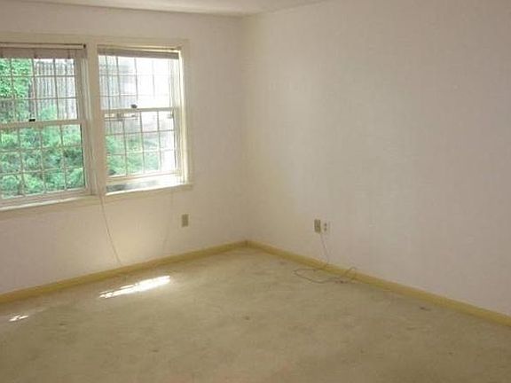 4th image of 43 Merrymount Rd Unit 7
